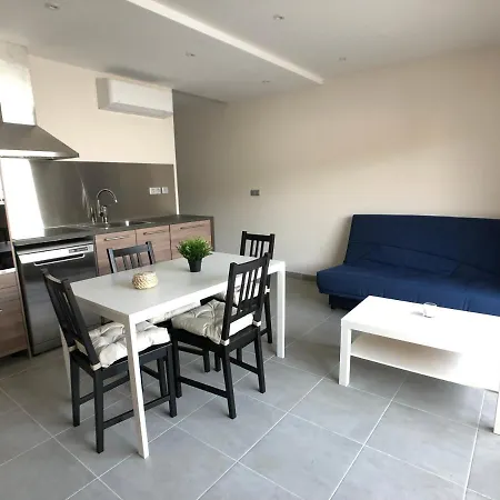 Sci La Vieille * ル・ラヴァンドゥー